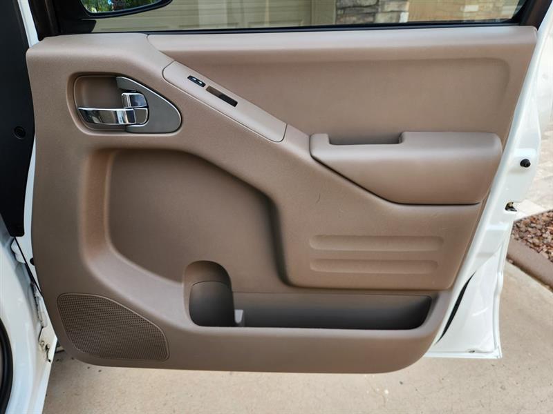 Nissan Frontier S Crew Cab 5AT 2WD 2017