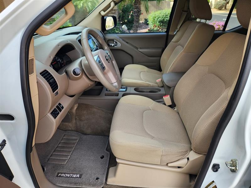 Nissan Frontier S Crew Cab 5AT 2WD 2017