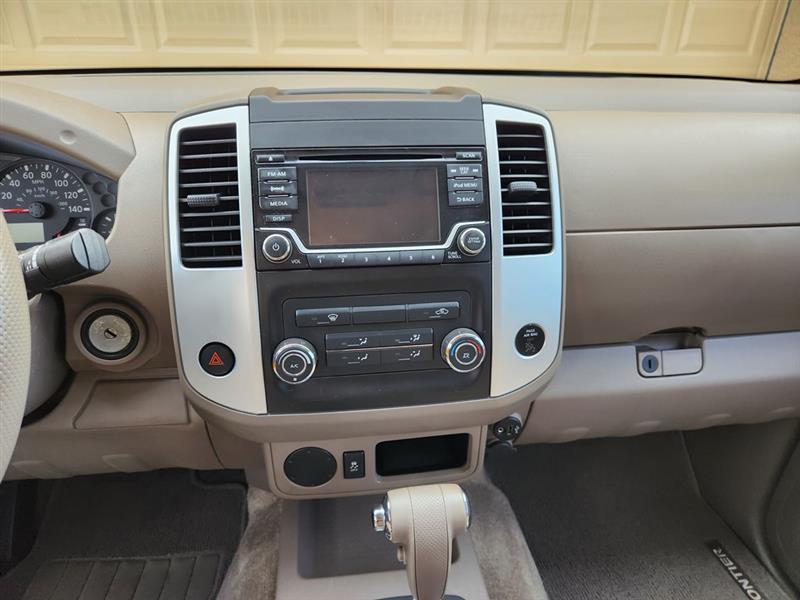 Nissan Frontier S Crew Cab 5AT 2WD 2017