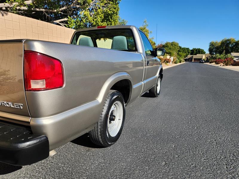 Chevrolet S10 Pickup 2WD LS 2003