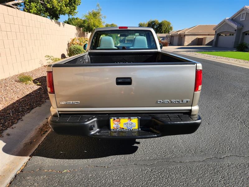 Chevrolet S10 Pickup 2WD LS 2003