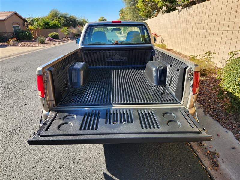 Chevrolet S10 Pickup 2WD LS 2003