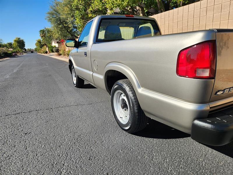 Chevrolet S10 Pickup 2WD LS 2003