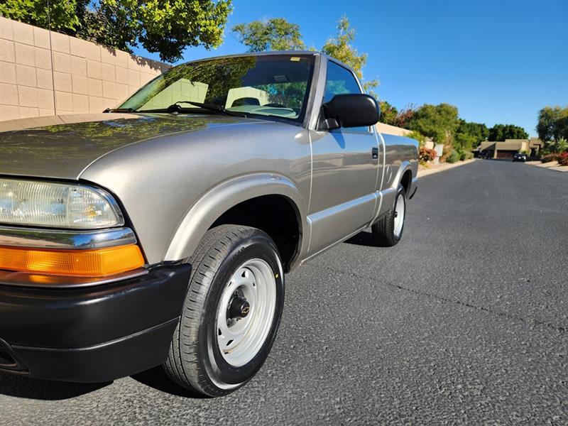 Chevrolet S10 Pickup 2WD LS 2003