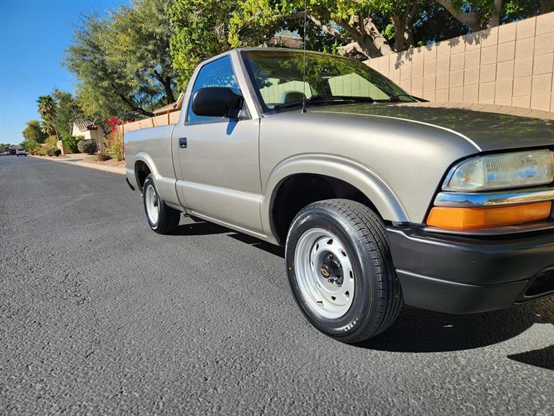 Chevrolet S10 Pickup 2WD LS 2003