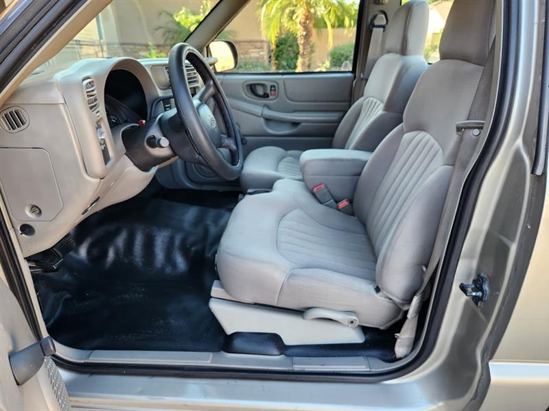 Chevrolet S10 Pickup 2WD LS 2003