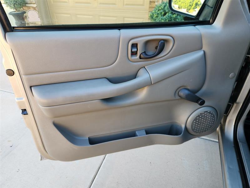 Chevrolet S10 Pickup 2WD LS 2003