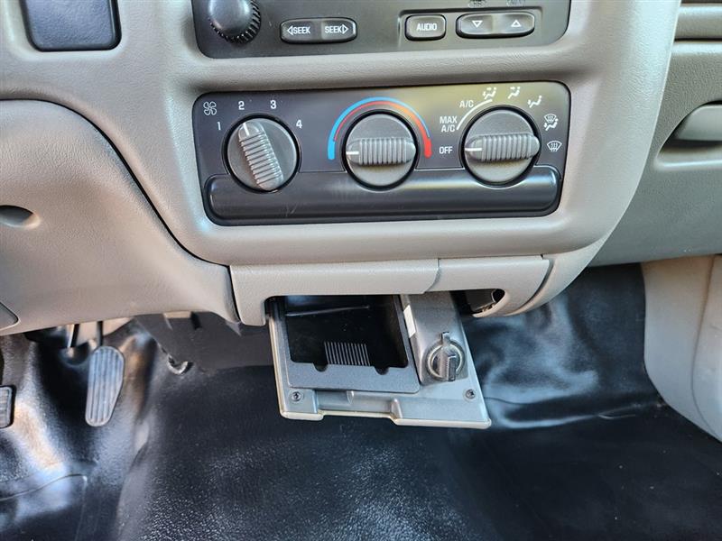 Chevrolet S10 Pickup 2WD LS 2003