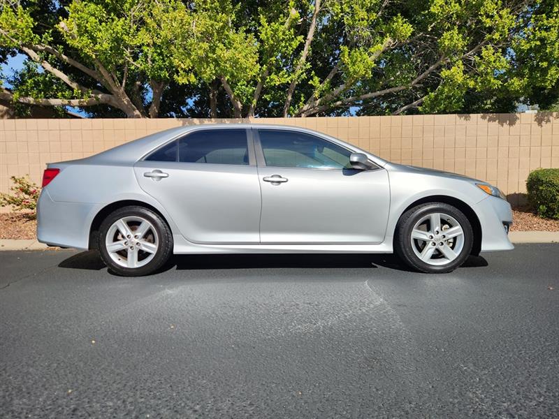 Toyota Camry SE 2013