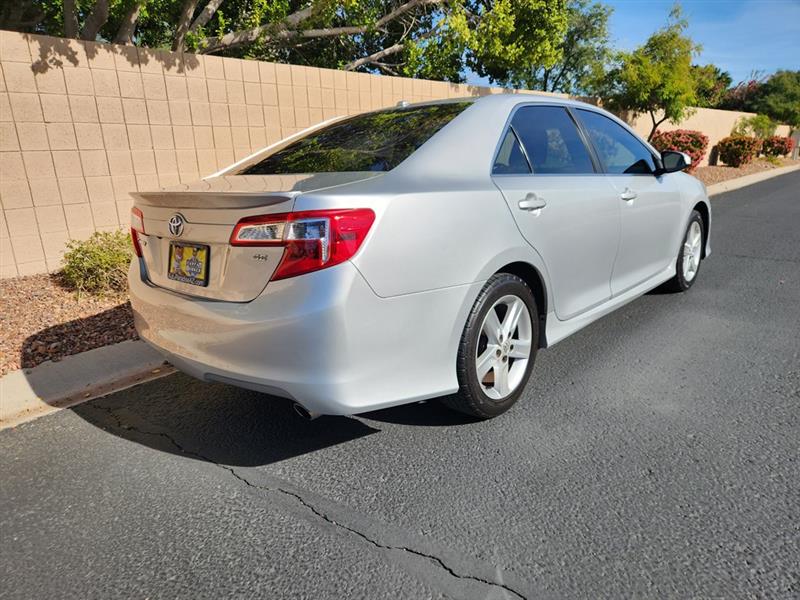 Toyota Camry SE 2013