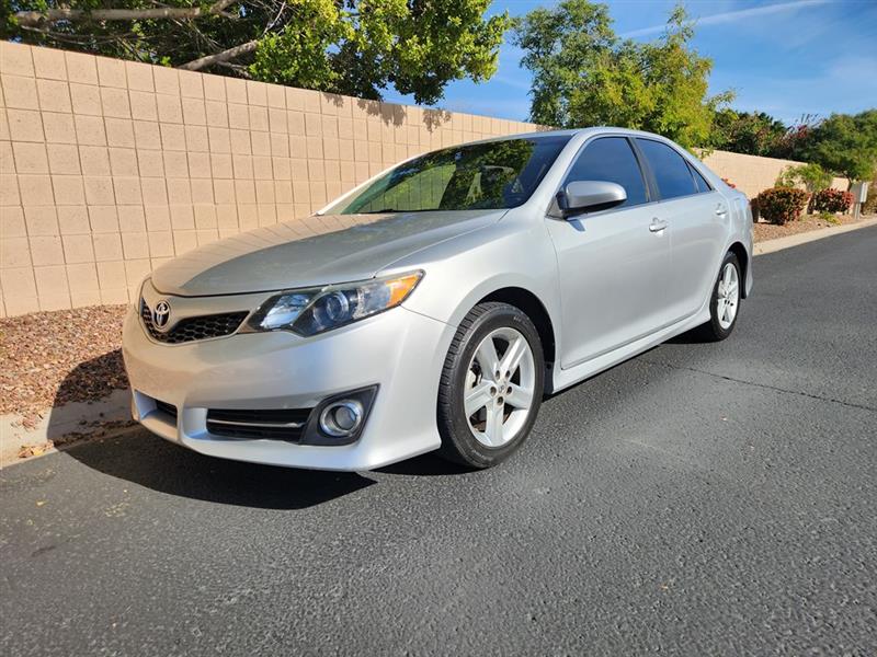 Toyota Camry SE 2013