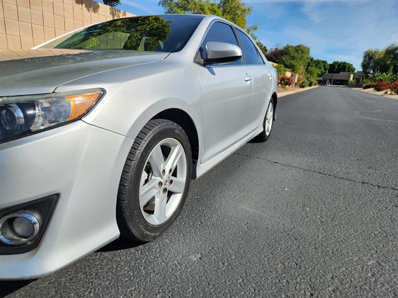Toyota Camry SE 2013