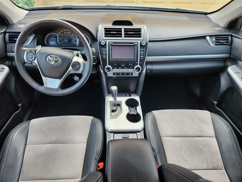 Toyota Camry SE 2013