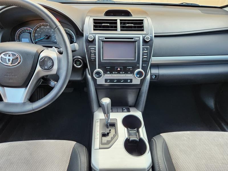Toyota Camry SE 2013