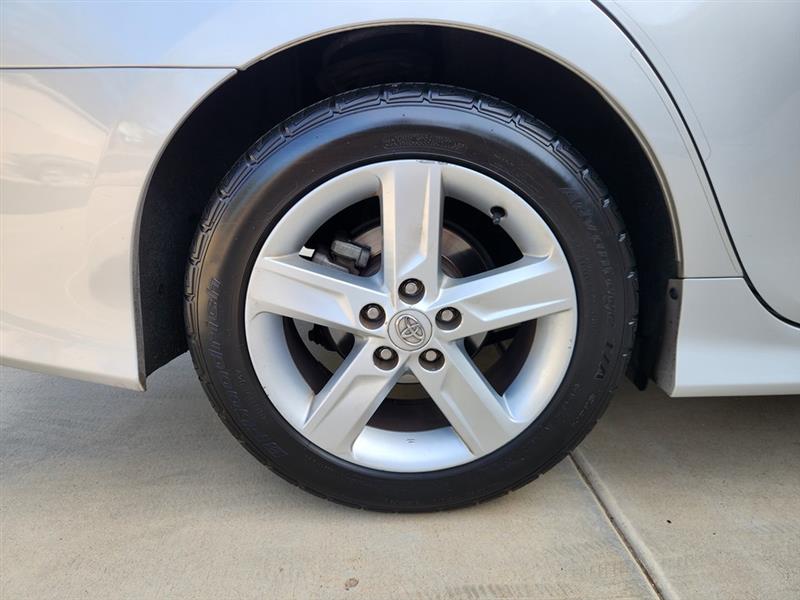 Toyota Camry SE 2013