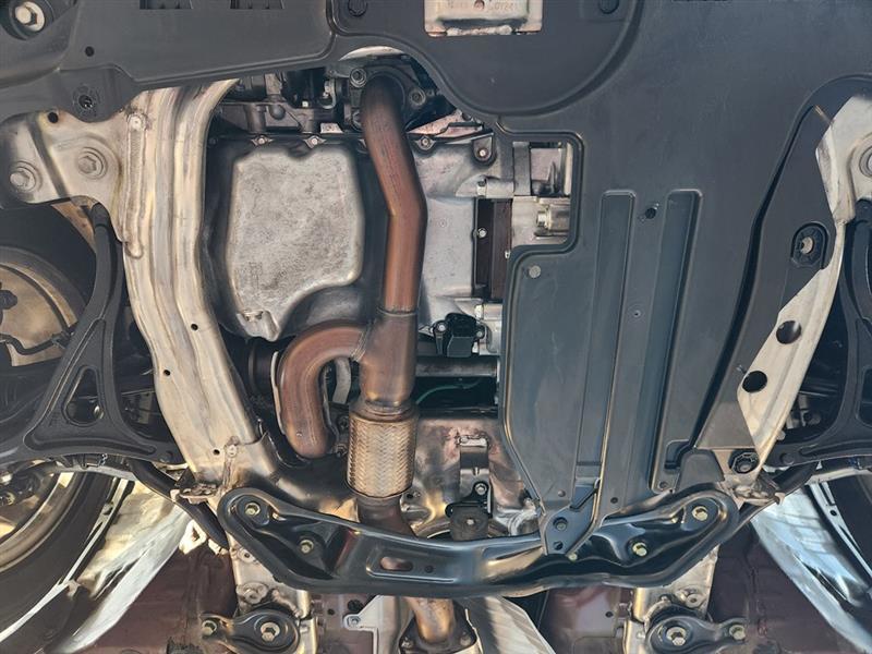 Acura TL 5-Speed AT with Tech Package 2011