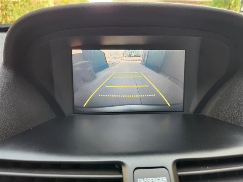 Acura TL 5-Speed AT with Tech Package 2011