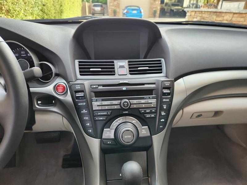Acura TL 5-Speed AT with Tech Package 2011