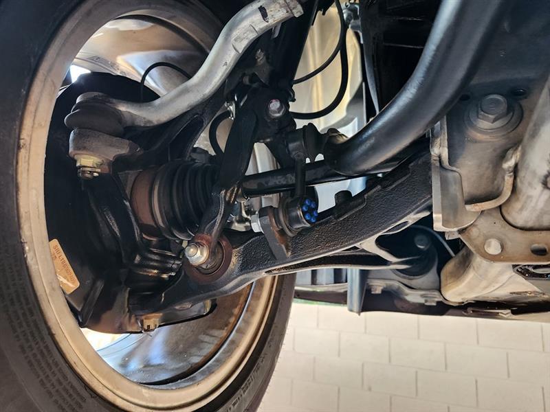 Acura TL 5-Speed AT with Tech Package 2011