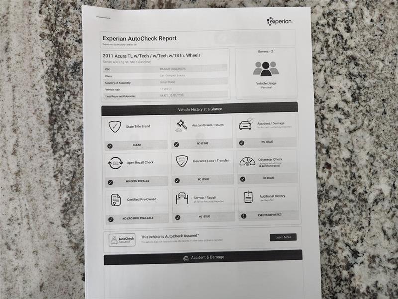 Acura TL 5-Speed AT with Tech Package 2011