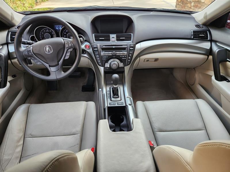 Acura TL 5-Speed AT with Tech Package 2011