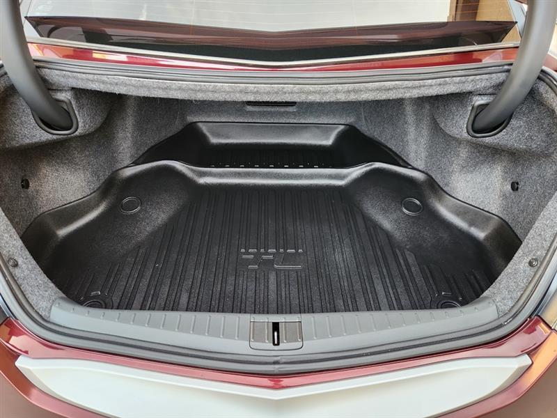 Acura TL 5-Speed AT with Tech Package 2011