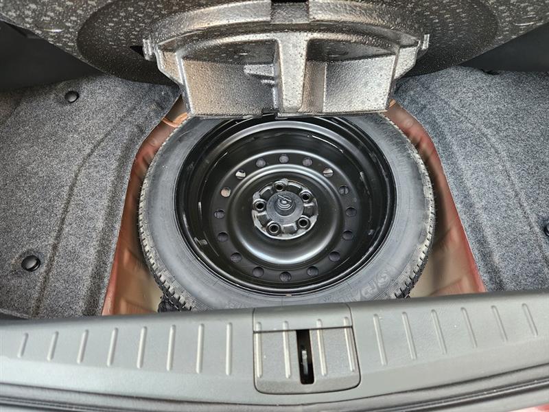 Acura TL 5-Speed AT with Tech Package 2011