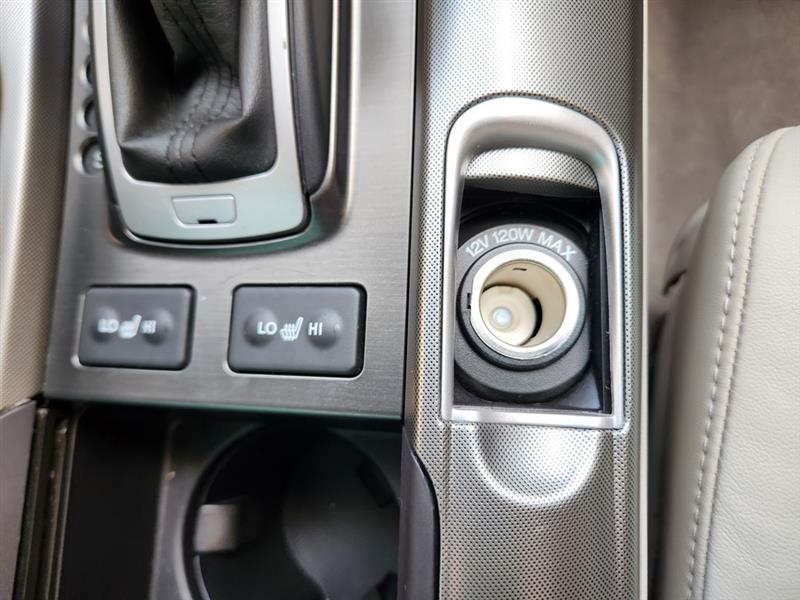 Acura TL 5-Speed AT with Tech Package 2011