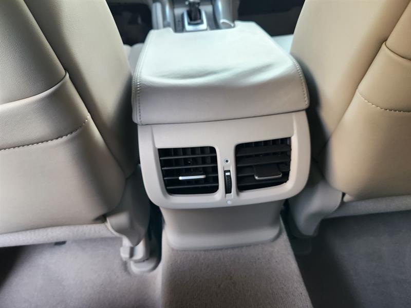 Acura TL 5-Speed AT with Tech Package 2011