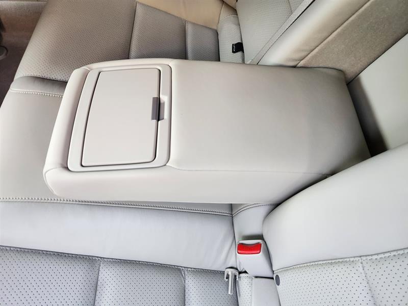 Acura TL 5-Speed AT with Tech Package 2011