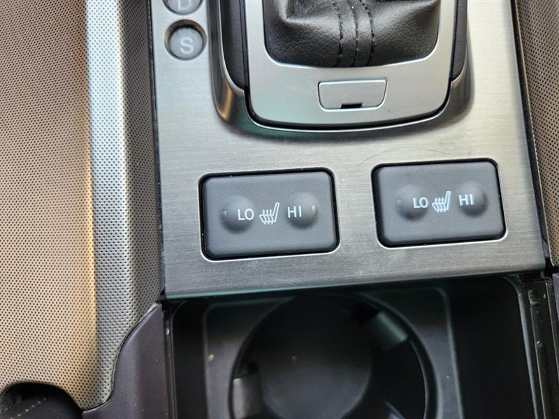 Acura TL 5-Speed AT with Tech Package 2011