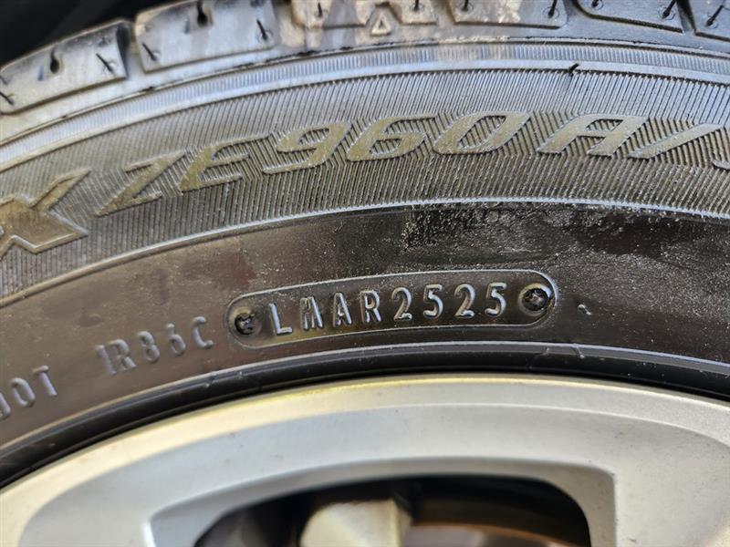 Acura TL 5-Speed AT with Tech Package 2011