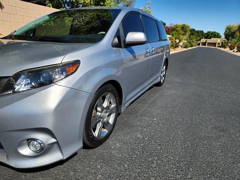 Toyota Sienna FWD 7-Passenger V6 2014