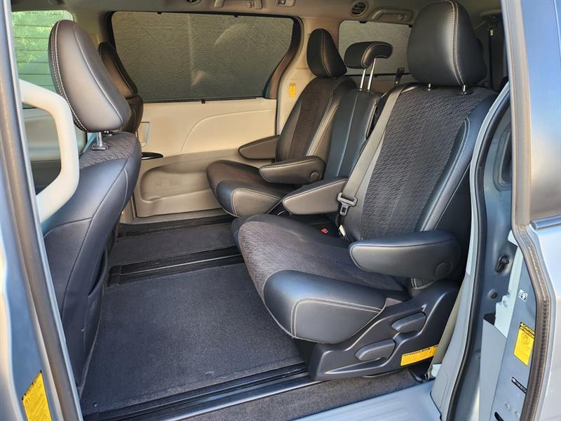 Toyota Sienna SE 8-Passenger 2014