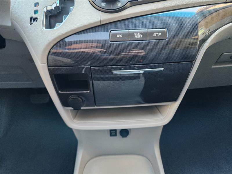 Toyota Sienna SE 8-Passenger 2014