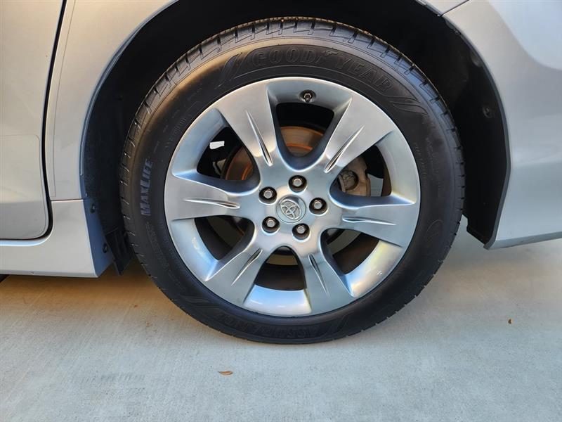 Toyota Sienna SE 8-Passenger 2014