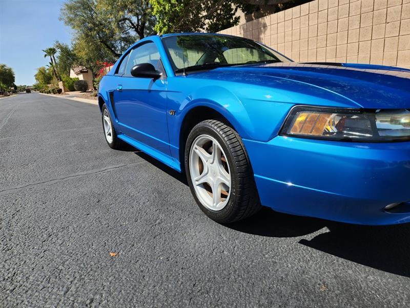 Ford Mustang GT Coupe 2000