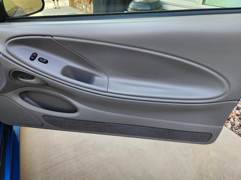 Ford Mustang GT Coupe 2000