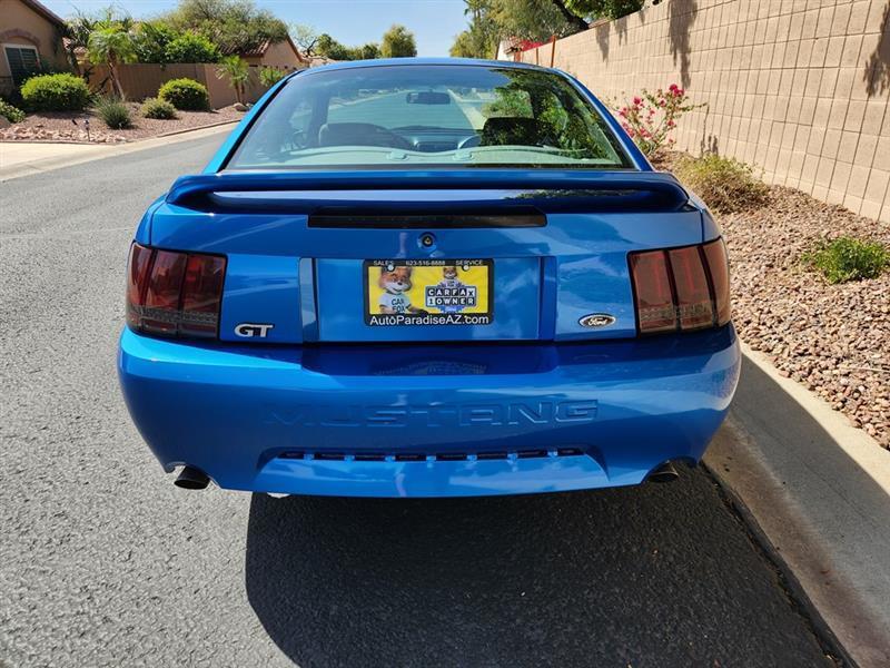 Ford Mustang GT Coupe 2000