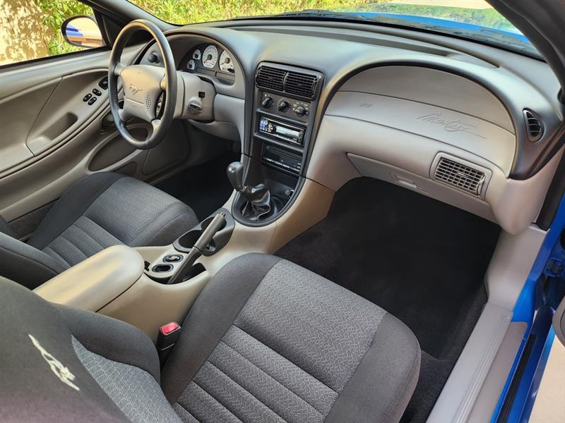 Ford Mustang GT Coupe 2000