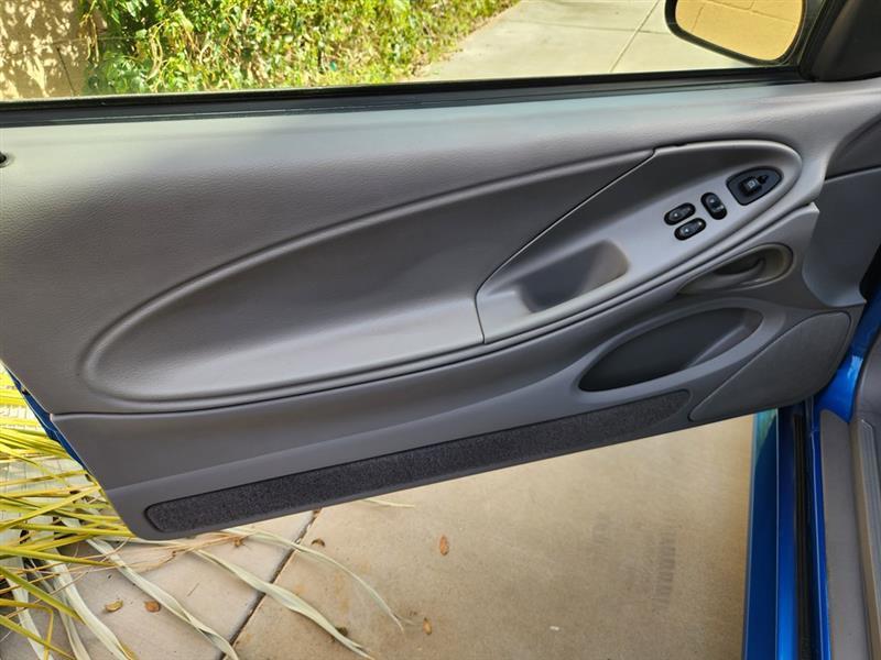 Ford Mustang GT Coupe 2000