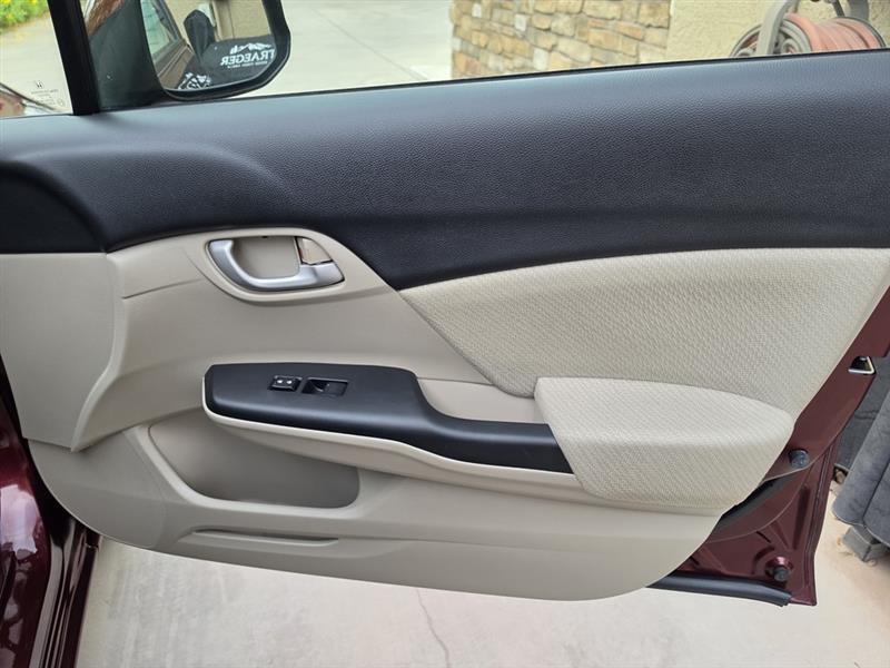 Honda Civic LX Sedan 5-Speed AT 2013