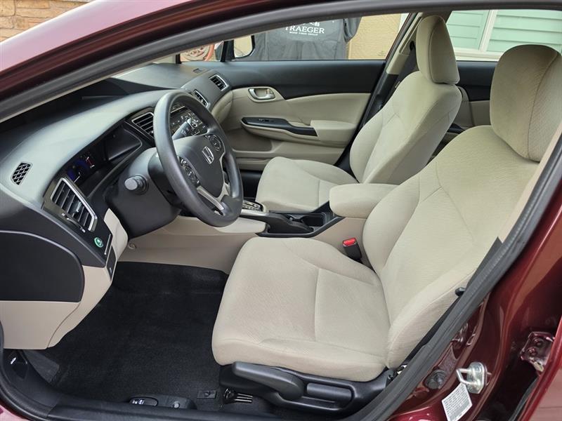Honda Civic LX Sedan 5-Speed AT 2013