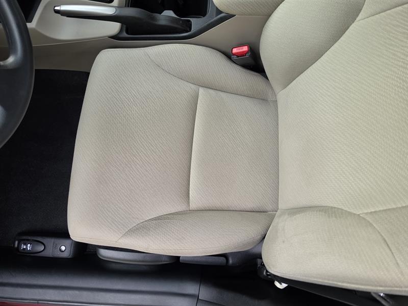 Honda Civic LX Sedan 5-Speed AT 2013