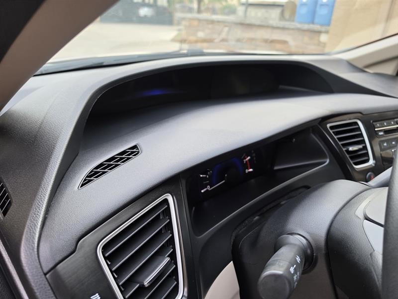 Honda Civic LX Sedan 5-Speed AT 2013