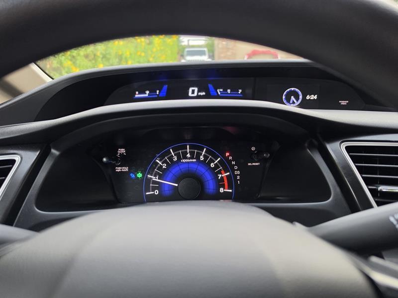 Honda Civic LX Sedan 5-Speed AT 2013