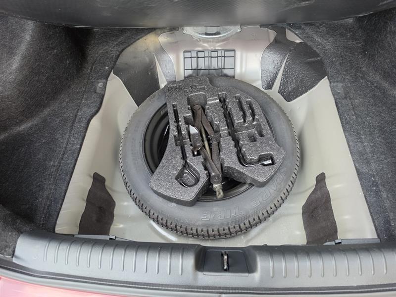 Honda Civic LX Sedan 5-Speed AT 2013