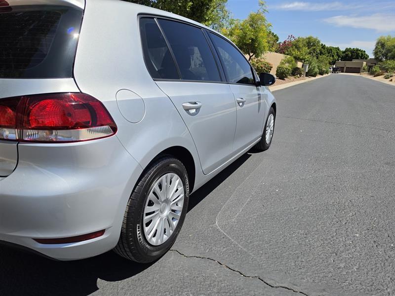 Volkswagen Golf 2.5L Conv & Sunroof 4 Door PZEV 2012