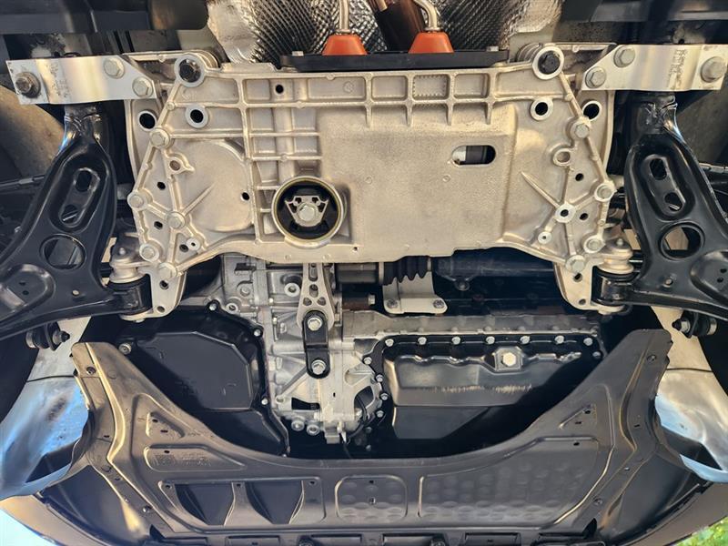 Volkswagen Golf 2.5L Conv & Sunroof 4 Door PZEV 2012