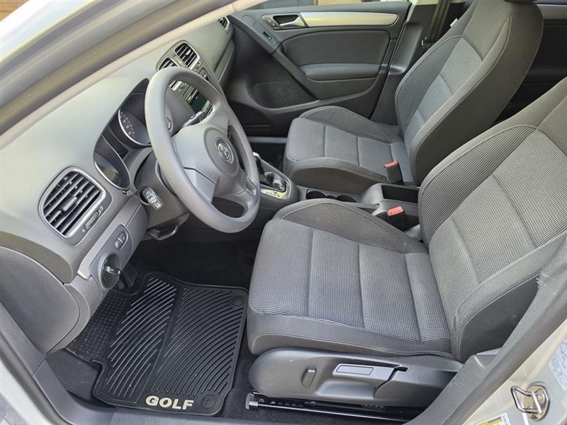 Volkswagen Golf 2.5L Conv & Sunroof 4 Door PZEV 2012